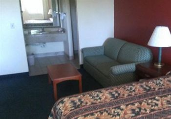 Econo Lodge Norwalk Zewnętrze zdjęcie