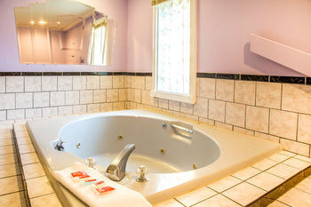 Econo Lodge Norwalk Zewnętrze zdjęcie