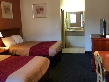 Econo Lodge Norwalk Zewnętrze zdjęcie