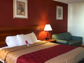 Econo Lodge Norwalk Zewnętrze zdjęcie