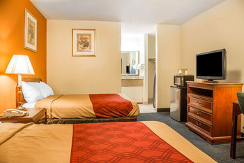 Econo Lodge Norwalk Zewnętrze zdjęcie