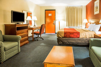 Econo Lodge Norwalk Zewnętrze zdjęcie