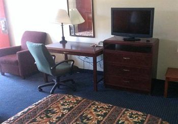 Econo Lodge Norwalk Zewnętrze zdjęcie