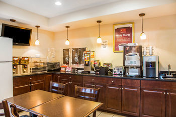 Econo Lodge Norwalk Zewnętrze zdjęcie